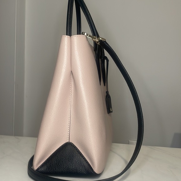 EUC Kate Spade Purse with Crossbody strap - Picture 6 of 11